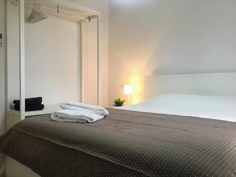 New! Renovated House With Terrace In Cambrils别墅 外观 照片